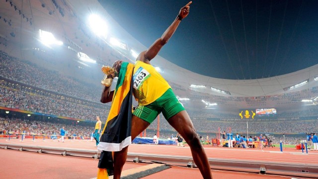 逆境奋战：那些不服输的冠军队伍故事，逆境不败